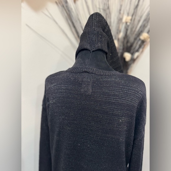 À La Carte's Versatile Black Cowl Neck Sweater size Medium - Picture 9 of 11